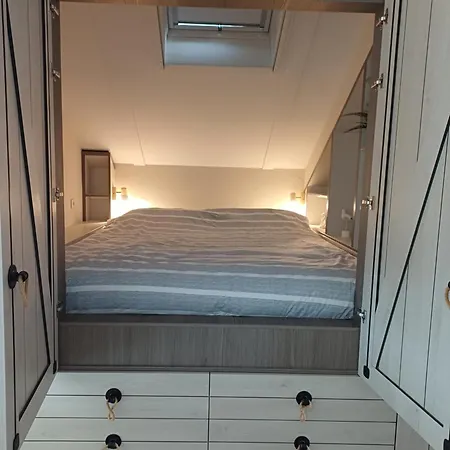 Holiday home Het Rode Boothuis